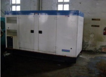 酉阳康明斯150kw大型柴油二手发电机组 酉阳康明斯150kw大型柴油二手发电机组